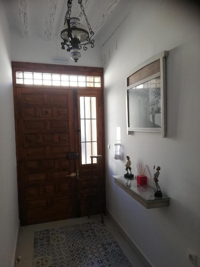 Hostal El Lugar De La Mancha Argamasilla De Alba Exterior photo